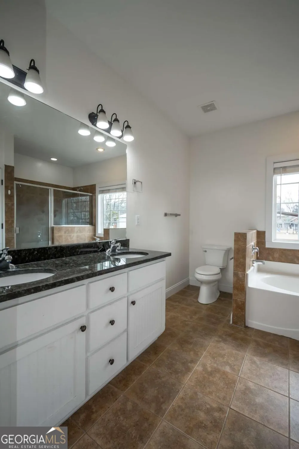 52 Willow Oak CIR Comer, GA 30629