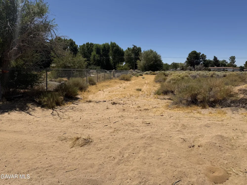 16844 Mountain Avenue North Edwards, CA 93523