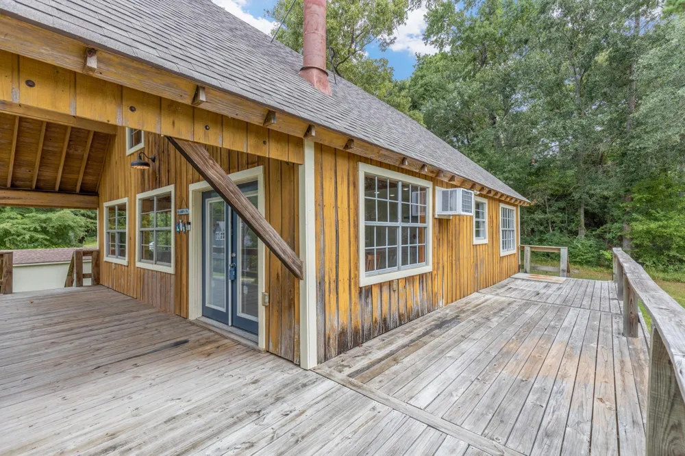 161 White Oak Street Point Blank, TX 77364