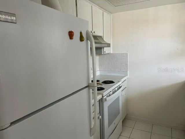 1845 S HIGHLAND AVENUE #15 Largo, FL 33756