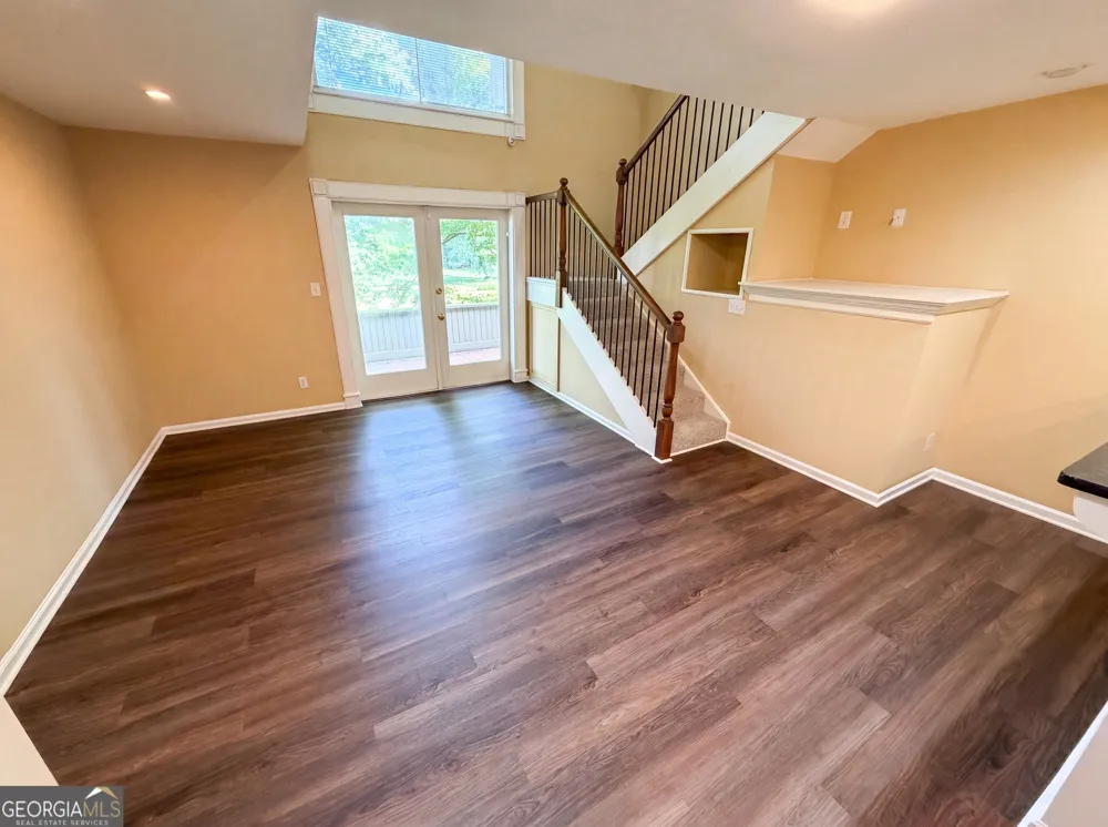 27 Chaumont SQ NW Atlanta, GA 30327