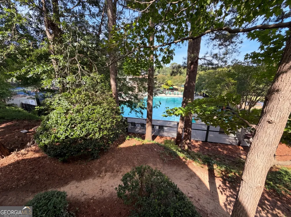 27 Chaumont SQ NW Atlanta, GA 30327