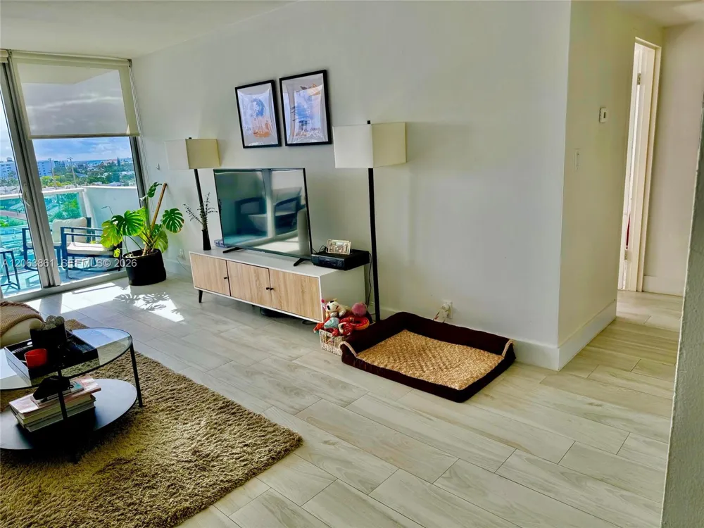 1200 West Ave #908 Miami Beach, FL 33139