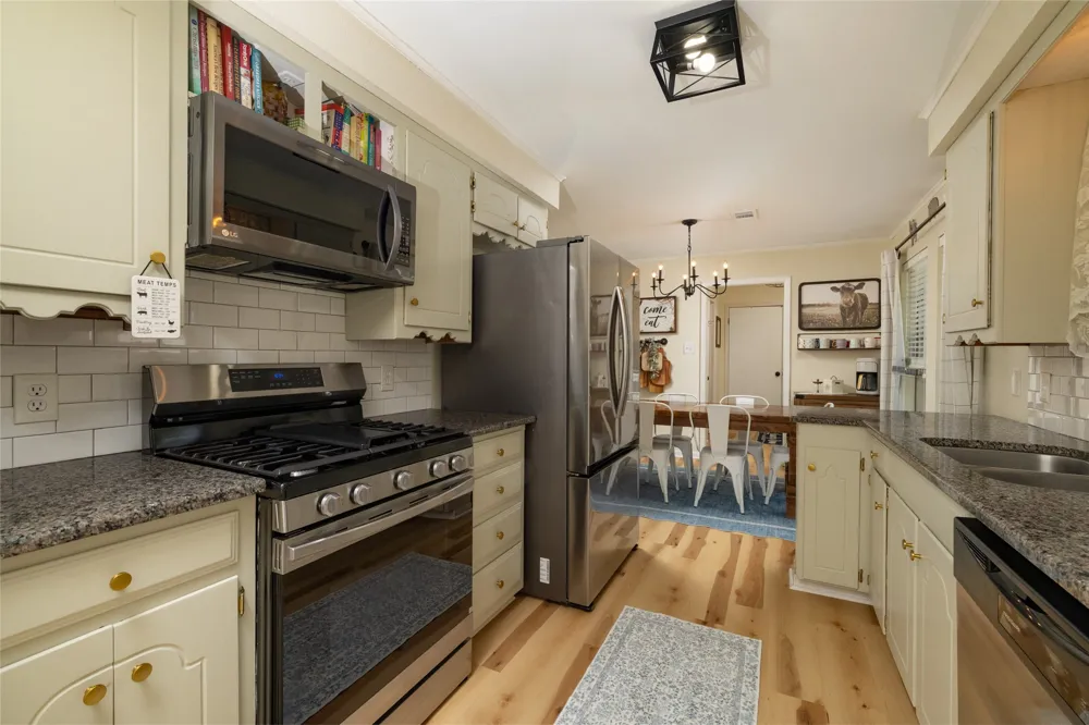 239 S Pine Street Muenster, TX 76252