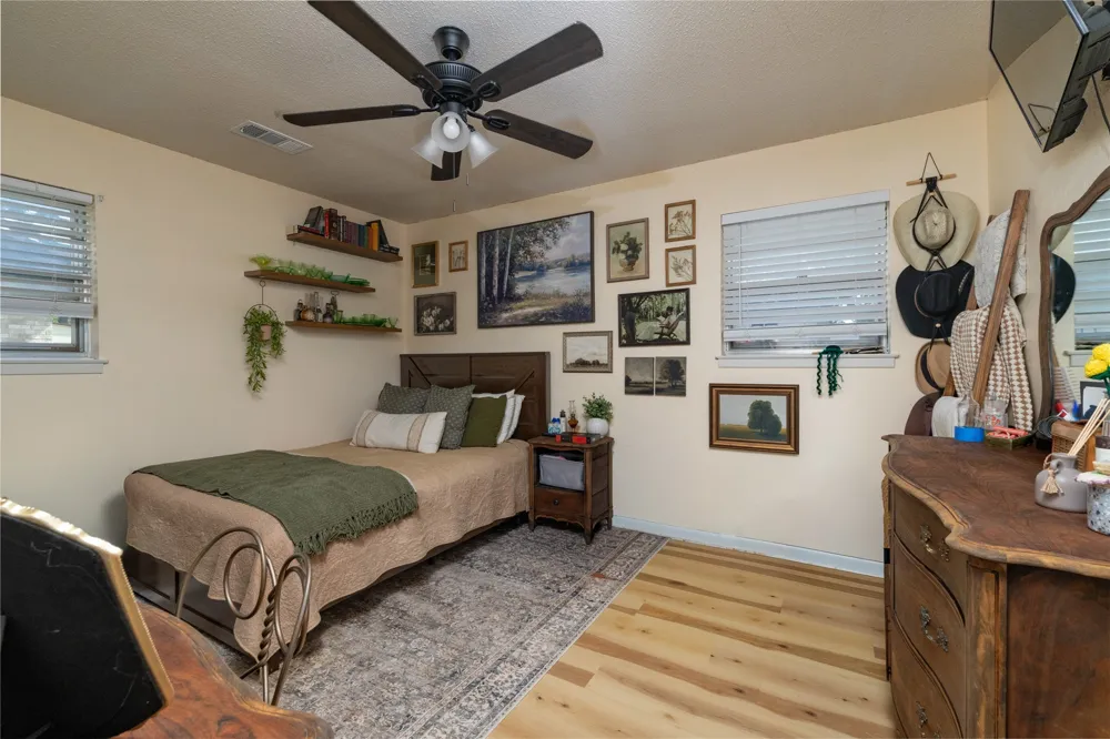 239 S Pine Street Muenster, TX 76252