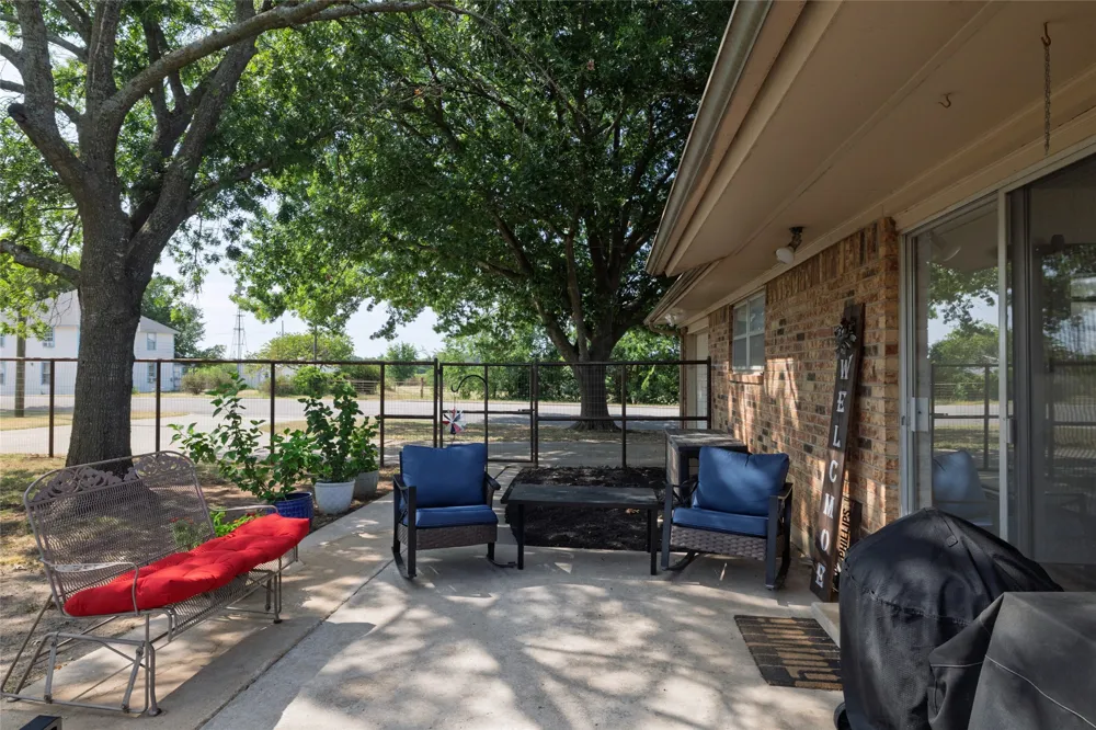 239 S Pine Street Muenster, TX 76252
