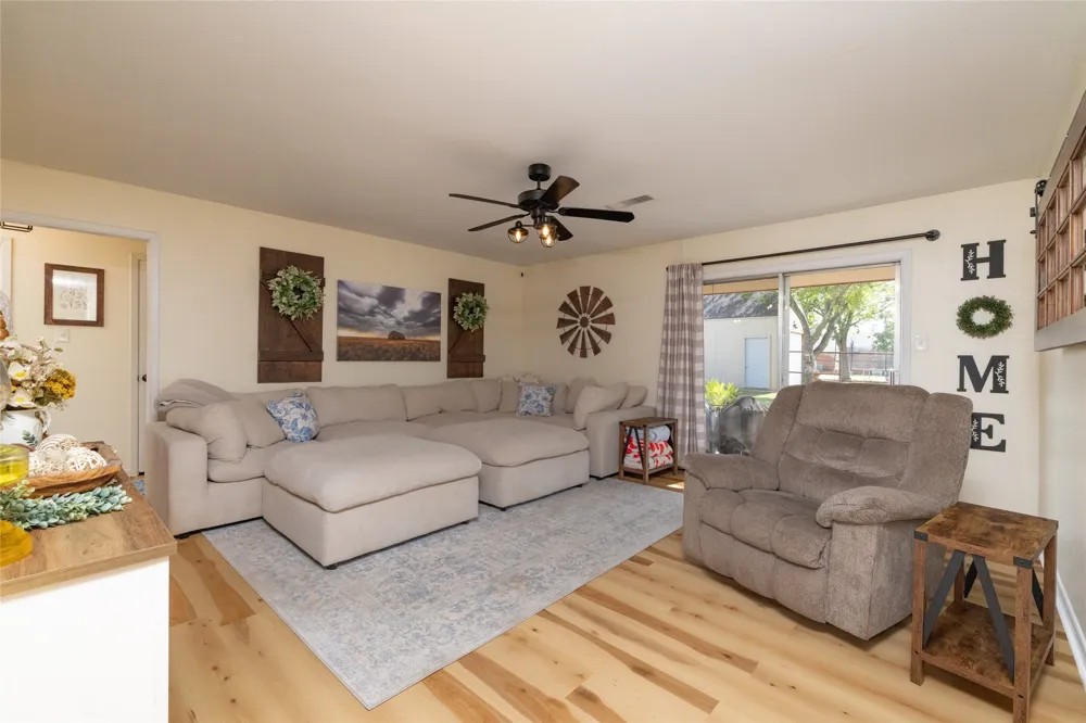 239 S Pine Street Muenster, TX 76252
