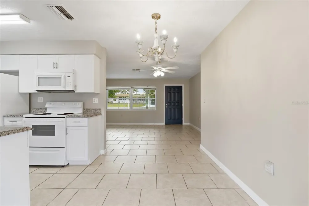 38 REGINA BOULEVARD Beverly Hills, FL 34465