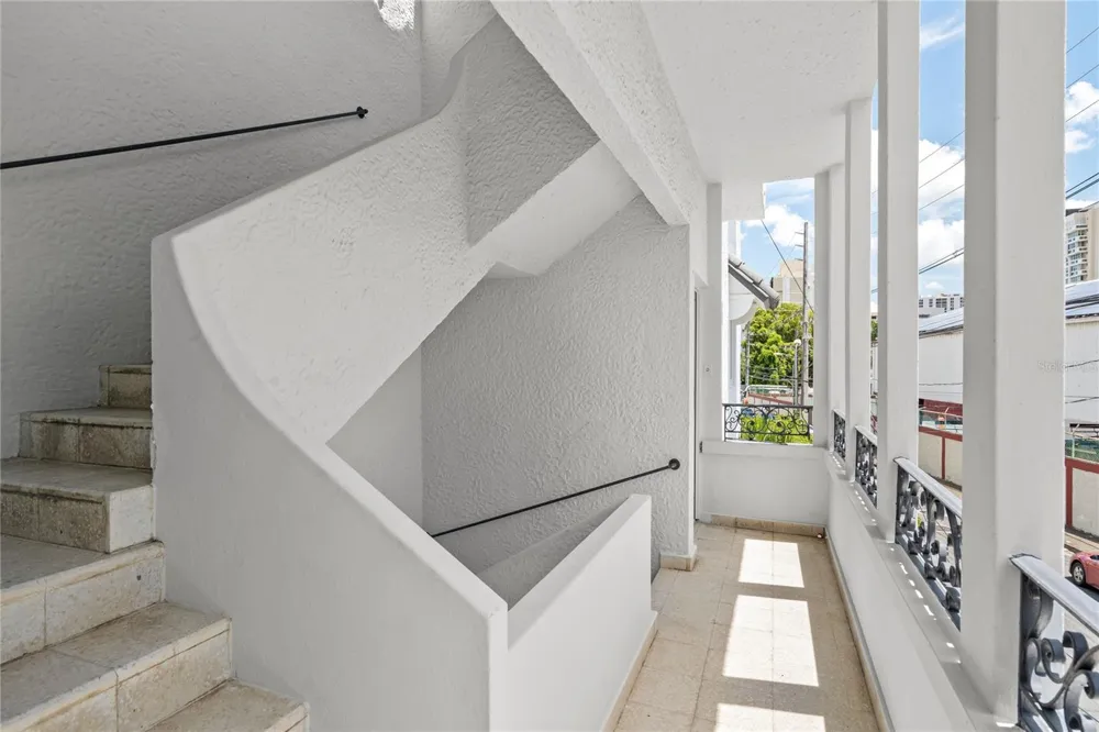 107 TAFT #5 San Juan, PR 00911
