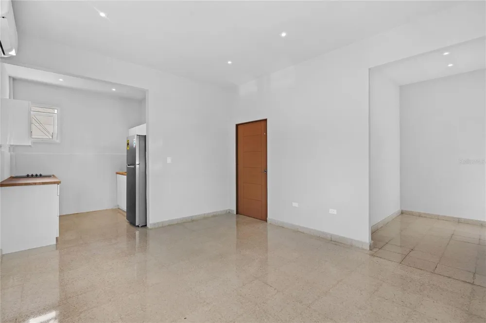 107 TAFT #5 San Juan, PR 00911