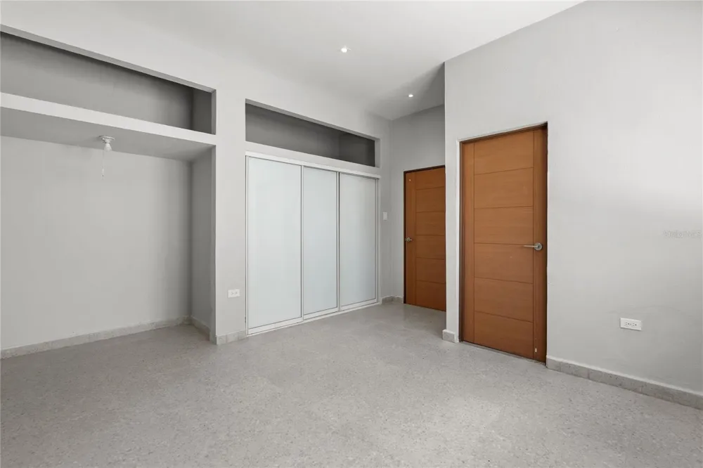 107 TAFT #5 San Juan, PR 00911