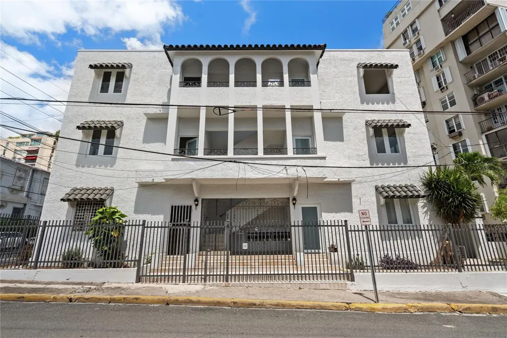 107 TAFT #5 San Juan, PR 00911