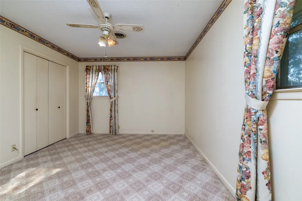 2002 Redbud Road Gainesville, TX 76240
