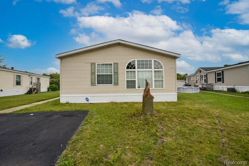 9327 GREENTREE DRIVE Berlin Charter Township, MI 48166