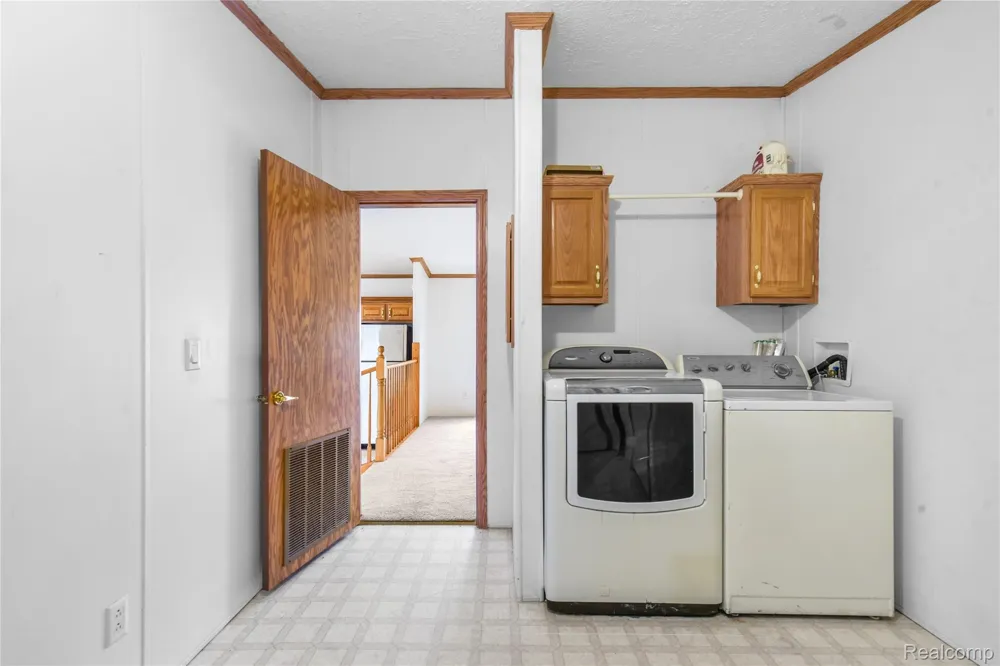 9327 GREENTREE DRIVE Berlin Charter Township, MI 48166