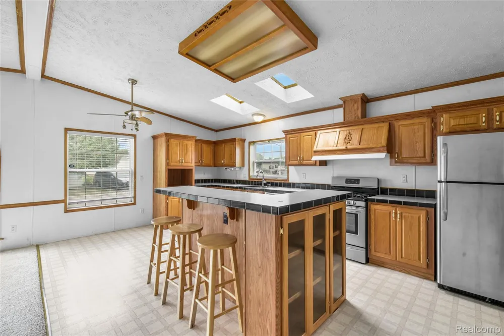 9327 GREENTREE DRIVE Berlin Charter Township, MI 48166