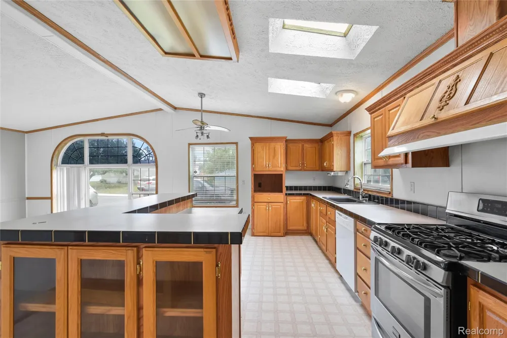 9327 GREENTREE DRIVE Berlin Charter Township, MI 48166