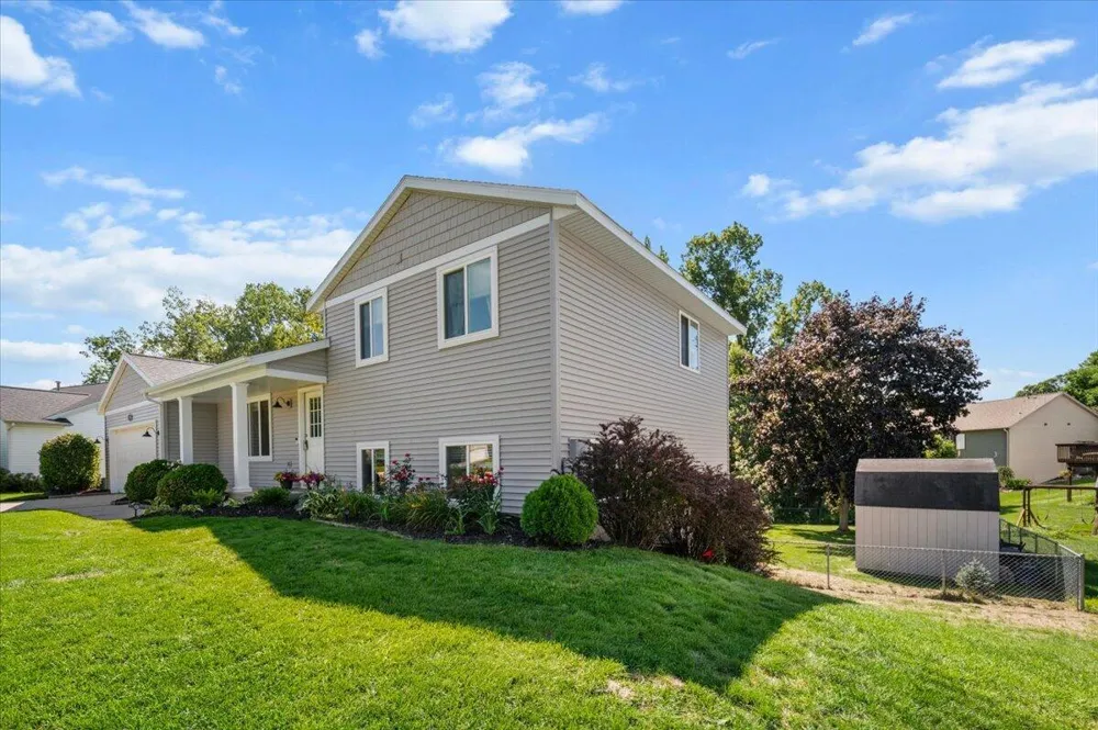 1338 Scott Creek Drive NE Belmont, MI 49306