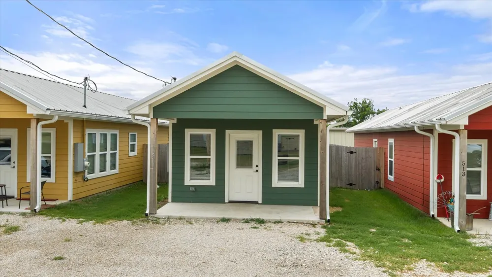 511 W 5th Street Tolar, TX 76476