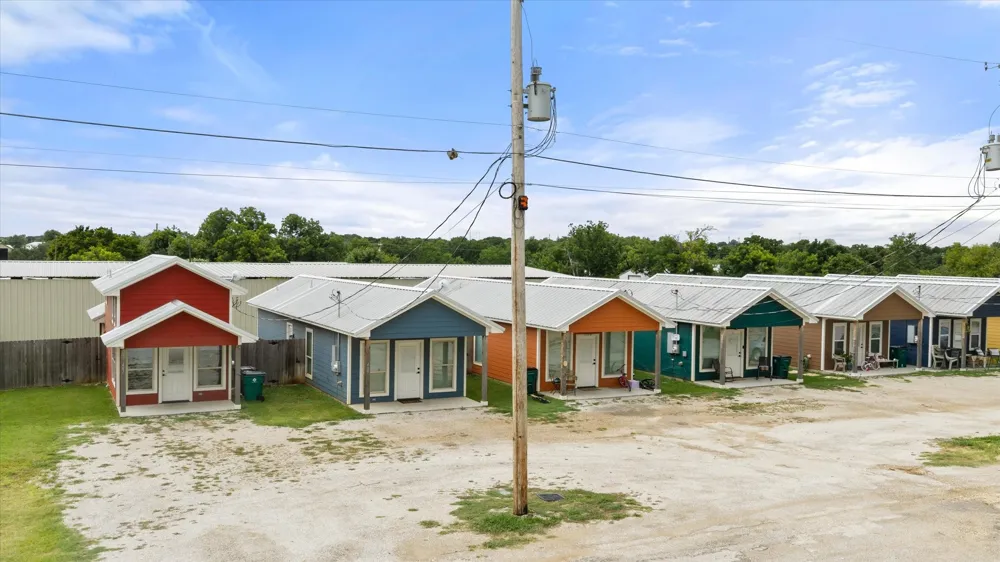 511 W 5th Street Tolar, TX 76476