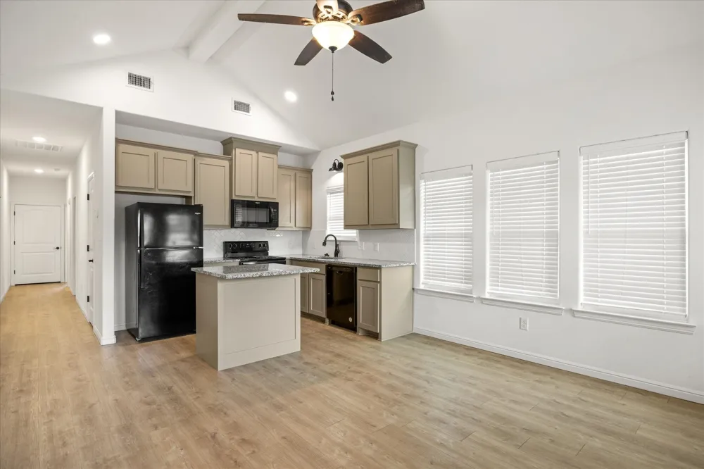 511 W 5th Street Tolar, TX 76476