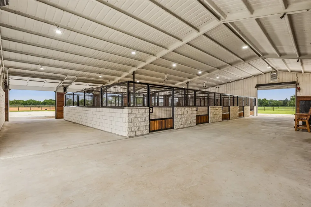 14714 US Highway 377 Whitesboro, TX 76273