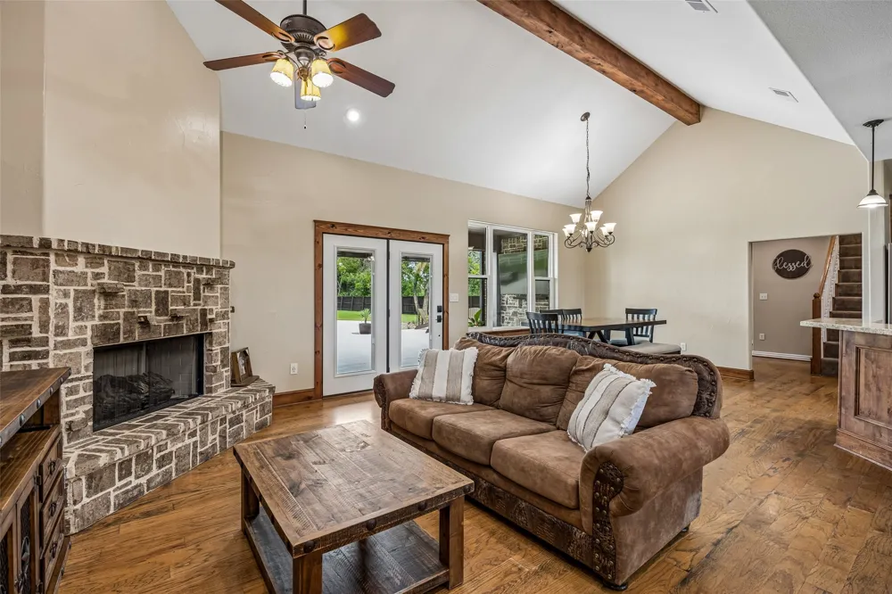 14714 US Highway 377 Whitesboro, TX 76273