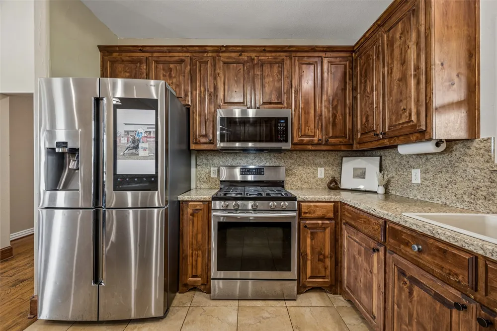 14714 US Highway 377 Whitesboro, TX 76273