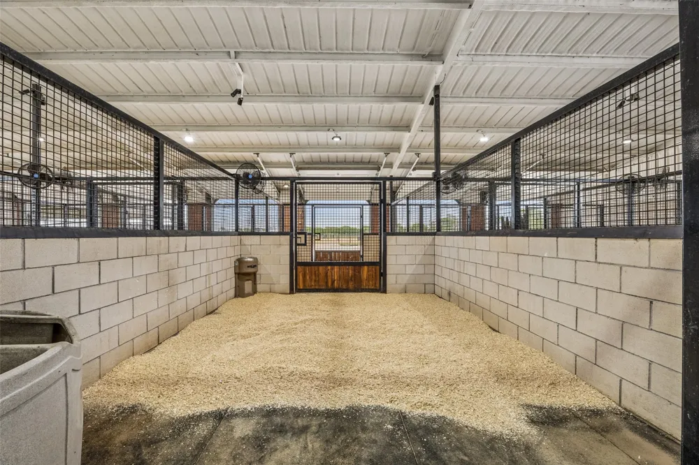 14714 US Highway 377 Whitesboro, TX 76273