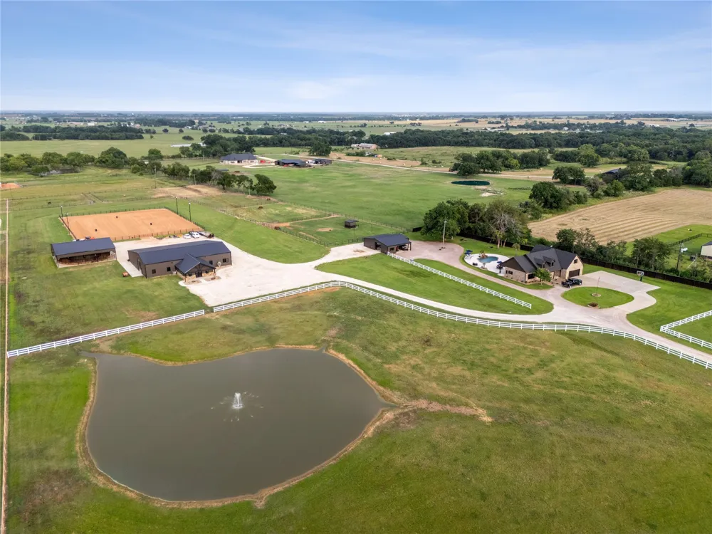 14714 US Highway 377 Whitesboro, TX 76273