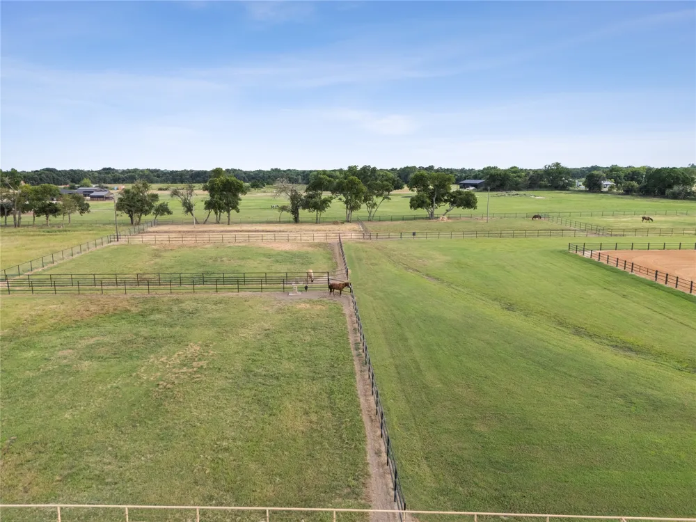14714 US Highway 377 Whitesboro, TX 76273