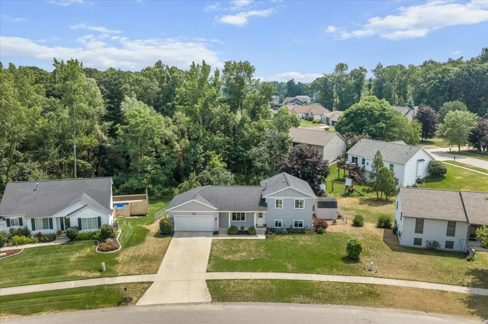 1338 Scott Creek Drive NE Plainfield Charter Township, MI 49306