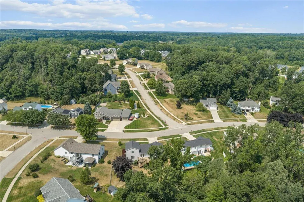 1338 Scott Creek Drive NE Plainfield Charter Township, MI 49306