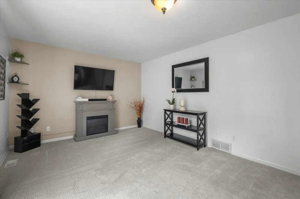1338 Scott Creek Drive NE Plainfield Charter Township, MI 49306