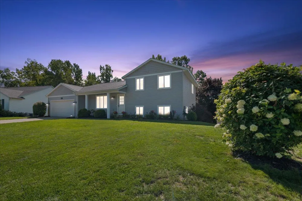 1338 Scott Creek Drive NE Plainfield Charter Township, MI 49306