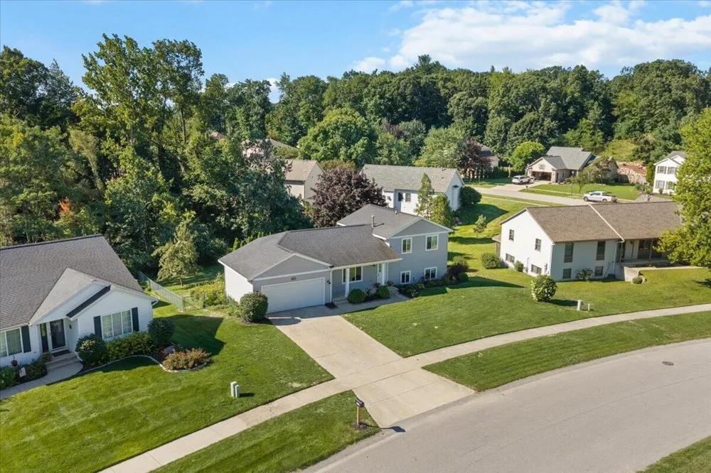 1338 Scott Creek Drive NE Plainfield Charter Township, MI 49306