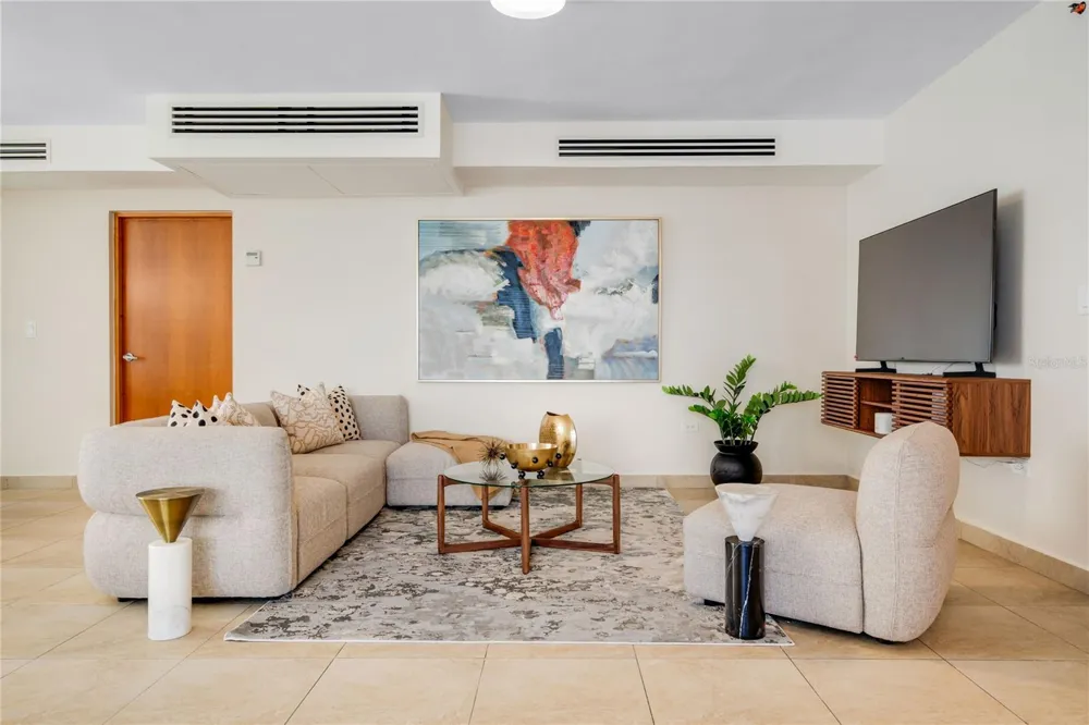 120 CHARDON AVE #302 San Juan, PR 00918