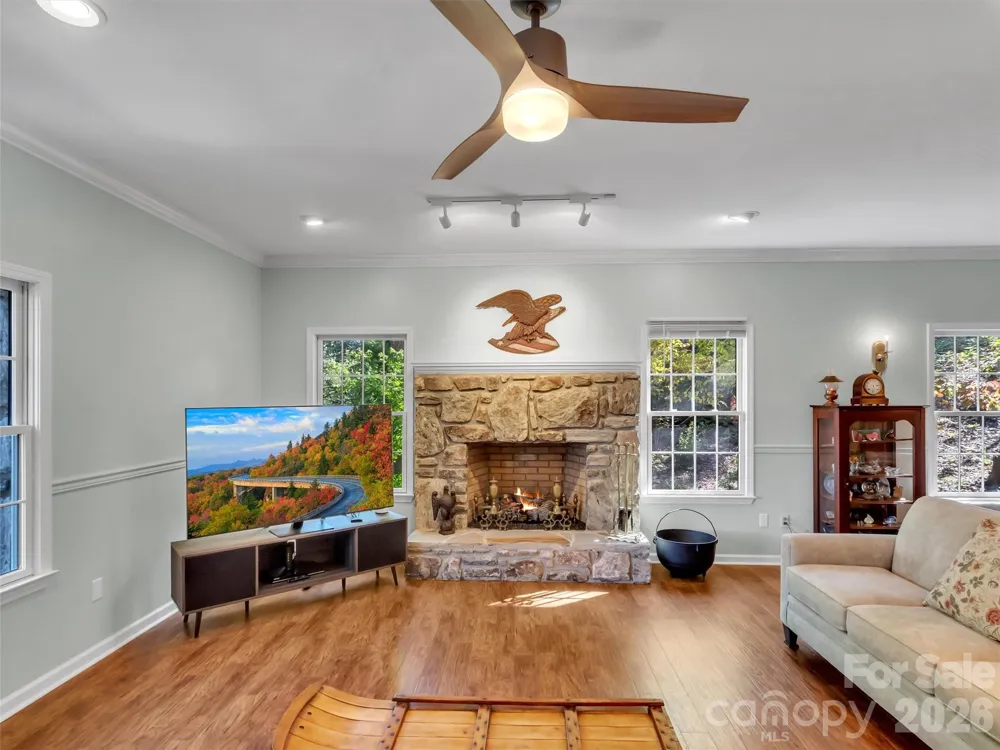 132 Aldersgate Road Waynesville, NC 28786