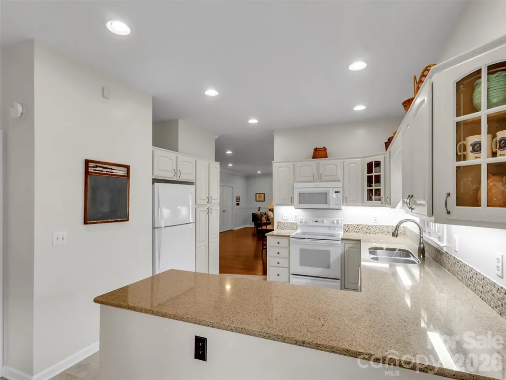 132 Aldersgate Road Waynesville, NC 28786