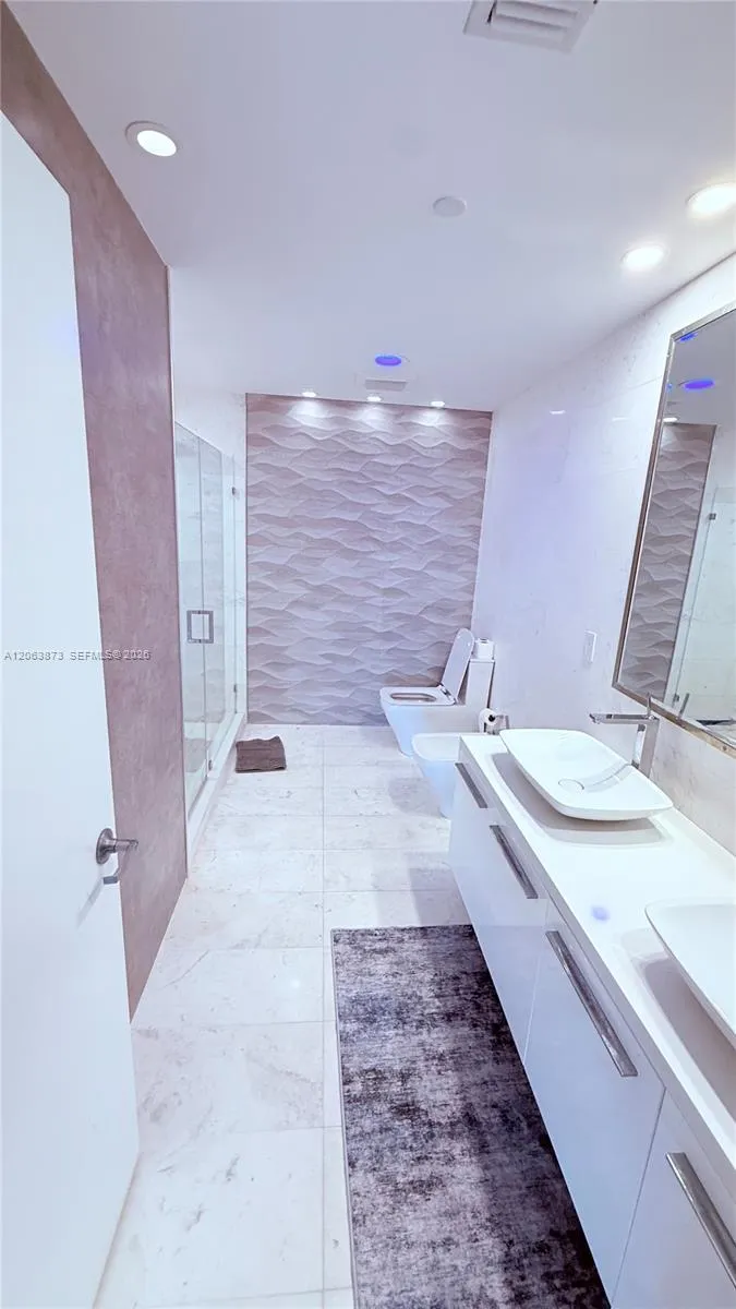 888 Biscayne Blvd #4009 Miami, FL 33132
