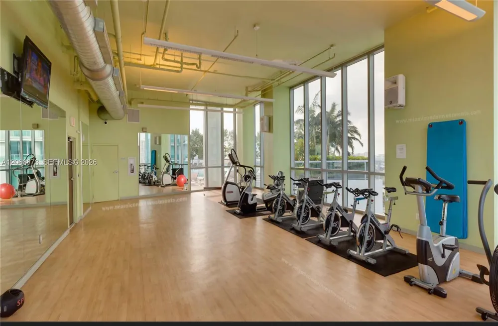 888 Biscayne Blvd #4009 Miami, FL 33132