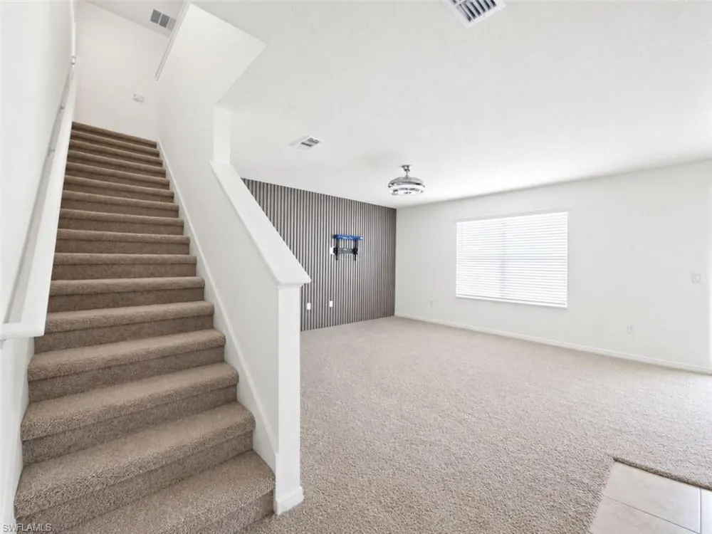 2736 DUMONT LANE Tavares, FL 32778