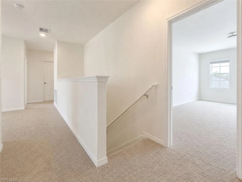2736 DUMONT LANE Tavares, FL 32778