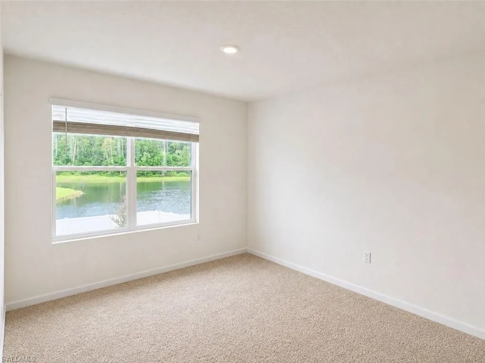 2736 DUMONT LANE Tavares, FL 32778