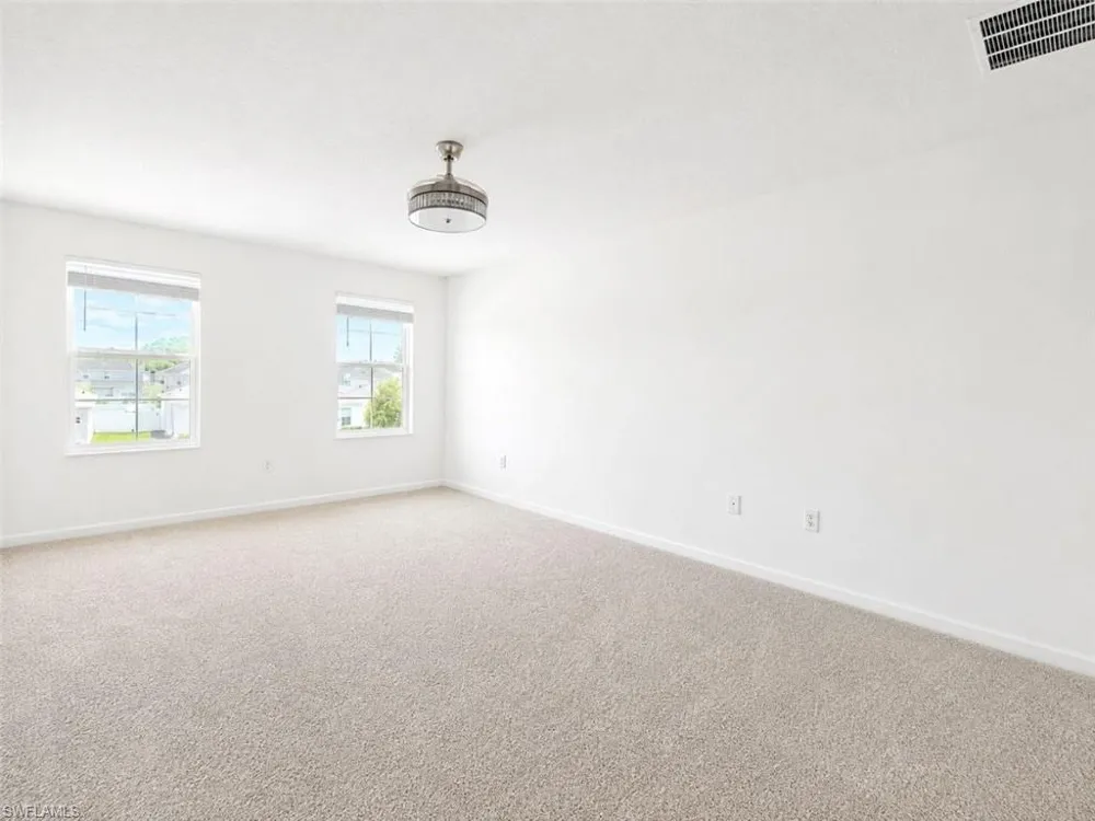 2736 DUMONT LANE Tavares, FL 32778