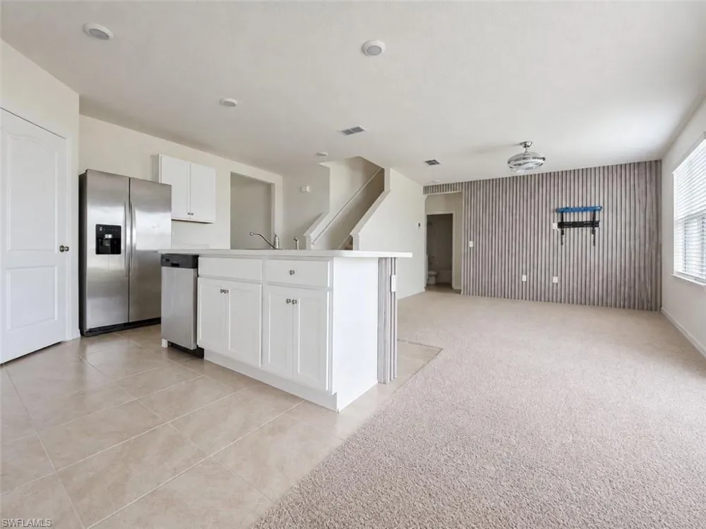 2736 DUMONT LANE Tavares, FL 32778