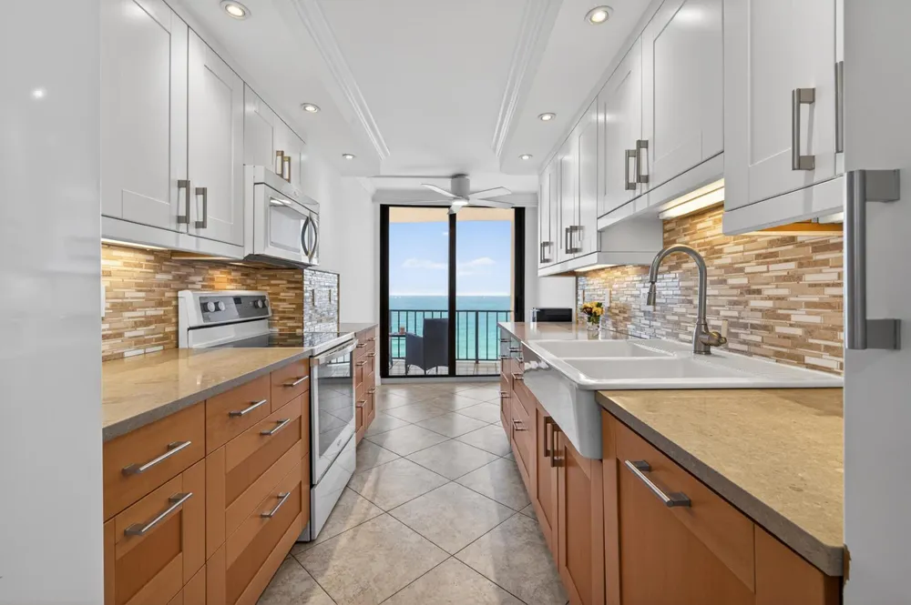 4200 OCEAN DRIVE #1-1101 Singer Island, FL 33404
