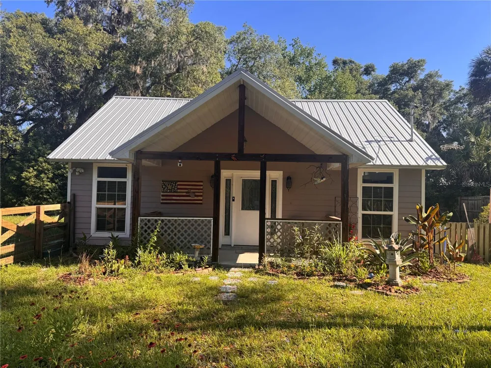 103 GROVE STREET Melrose, FL 32666