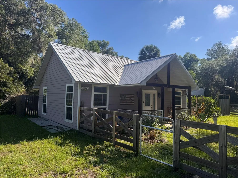 103 GROVE STREET Melrose, FL 32666
