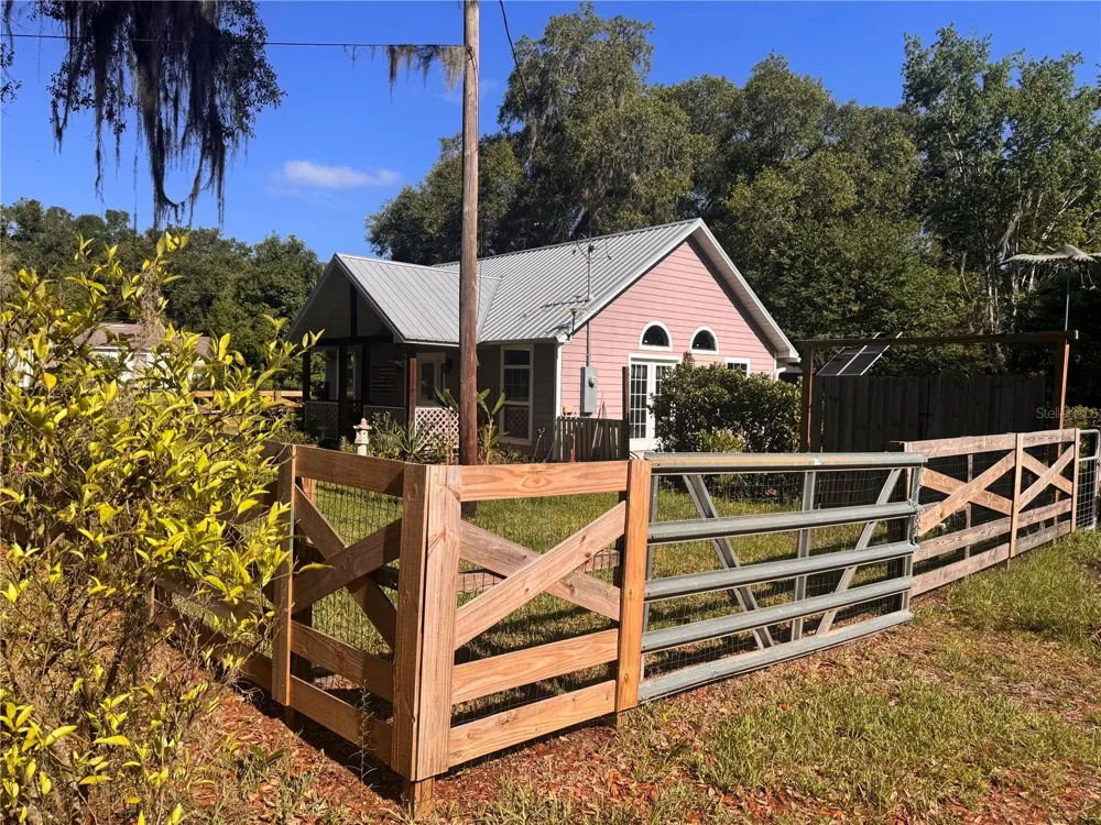 103 GROVE STREET Melrose, FL 32666